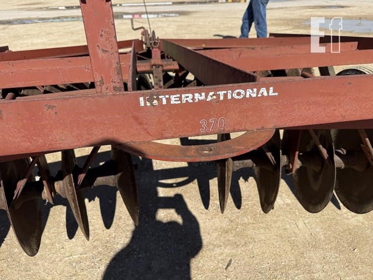 international-370-image-6