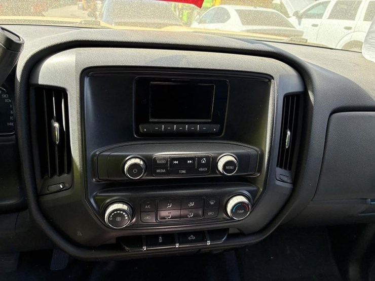 2015-chevrolet-2500-image-12