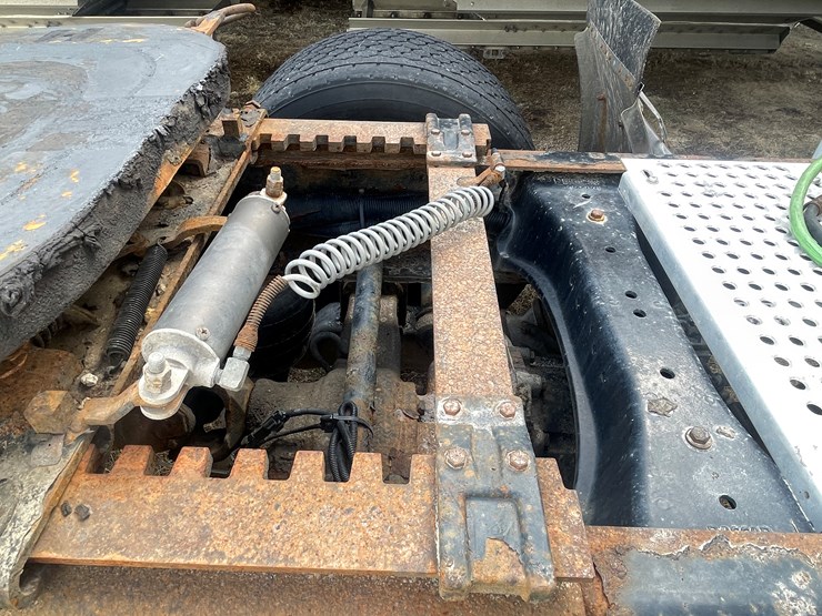 2006-peterbilt-387-image-22