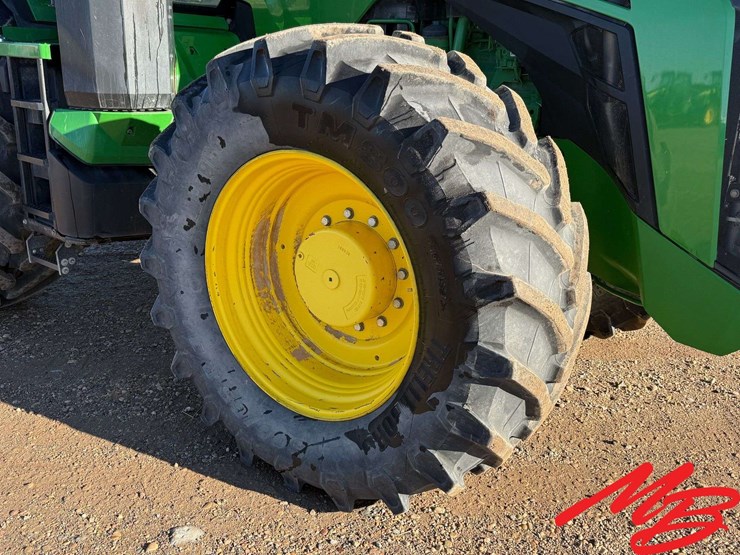 2020-john-deere-8r-250-image-16