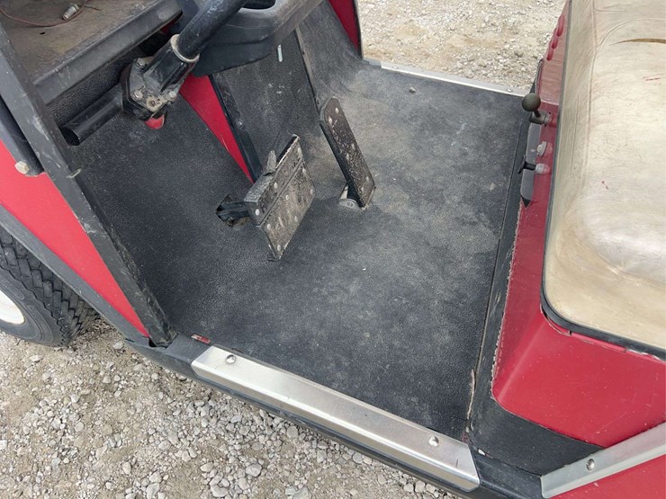 ez-go-golf-cart-image-13