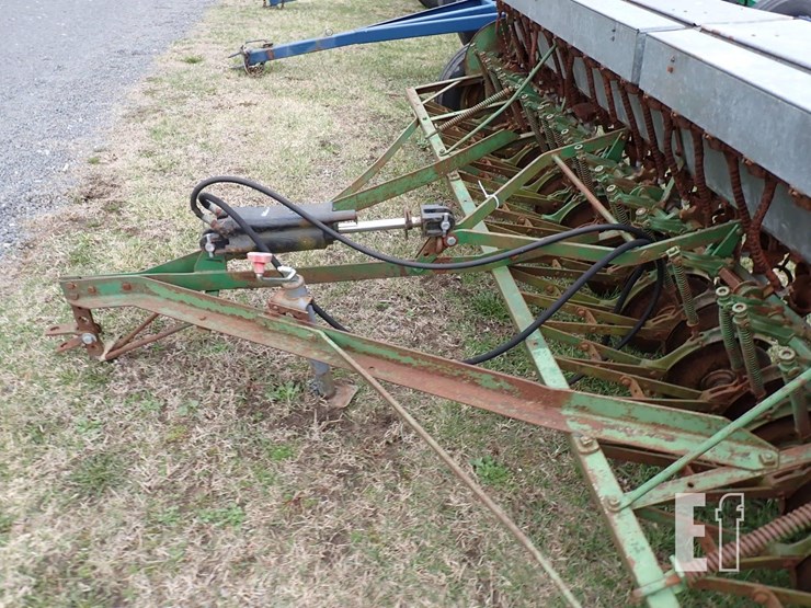 john-deere-b-image-6