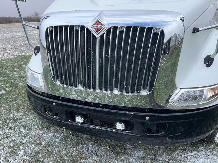 2005-international-8600-image-7