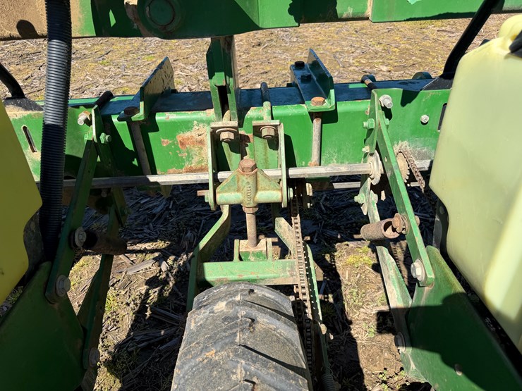 john-deere-1720-image-12
