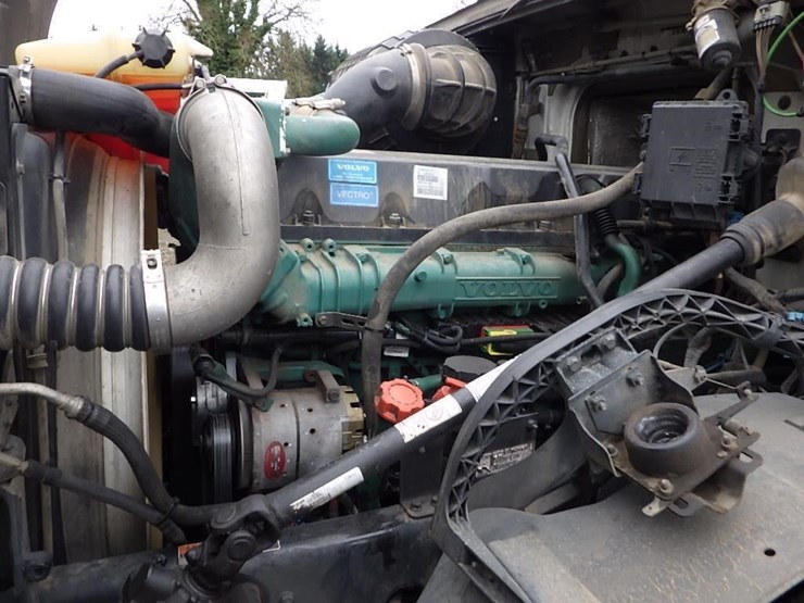 2011-volvo-vnl-t/a-truck-tractor-image-17