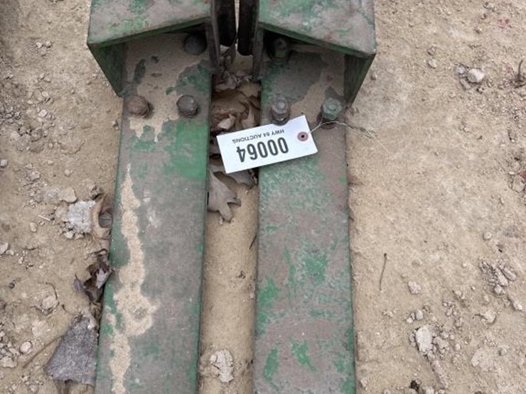 #64-•-john-deere-front-weight-extensions-image-1