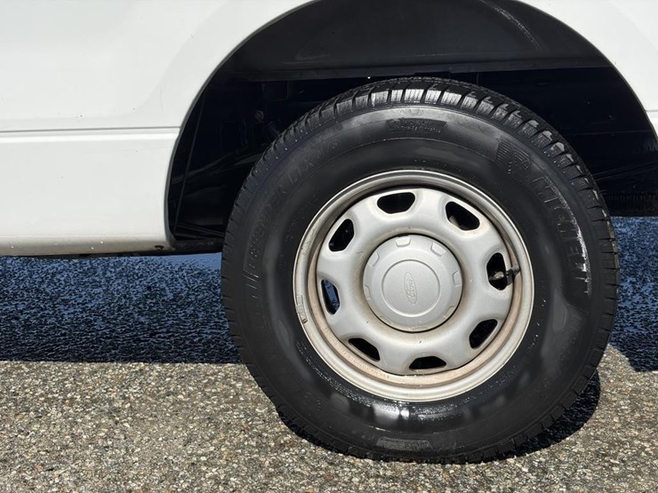 2013-ford-f150-xl-image-5