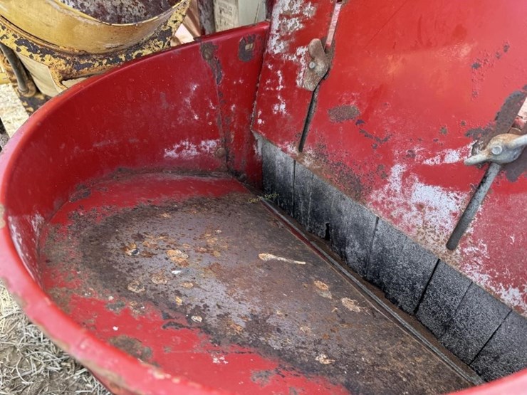 355-new-holland-355-image-12