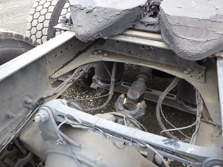 2011-volvo-vnl-t/a-truck-tractor-image-11