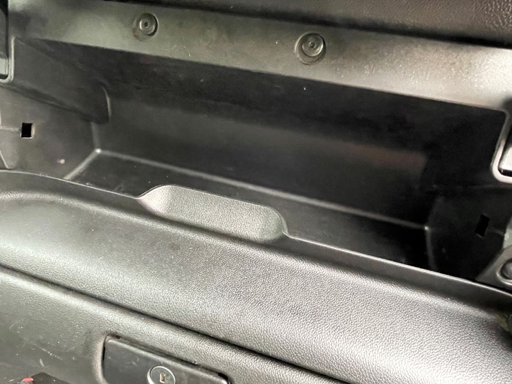 2020-chevrolet-2500hd-image-47