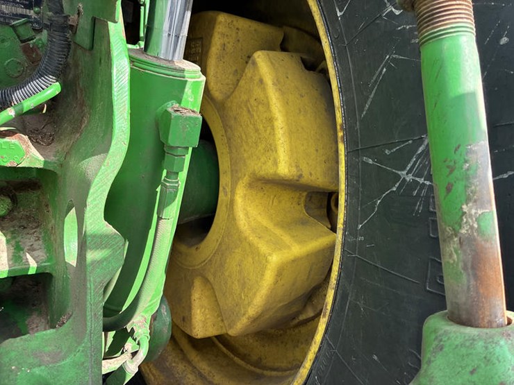 2004-john-deere-8320-image-36