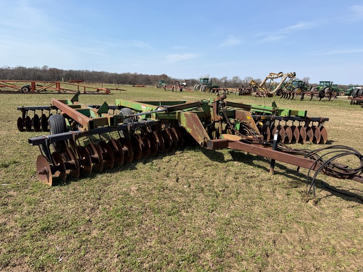 john-deere-630-image-2