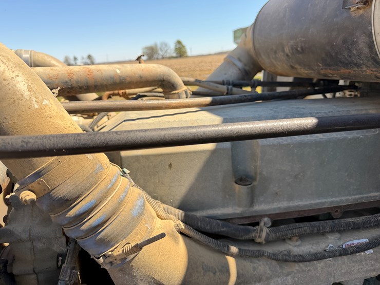 #42453-•-1996-freightliner-daycab-truck-tractor-vin:-1fupdcxb8th744360-image-48