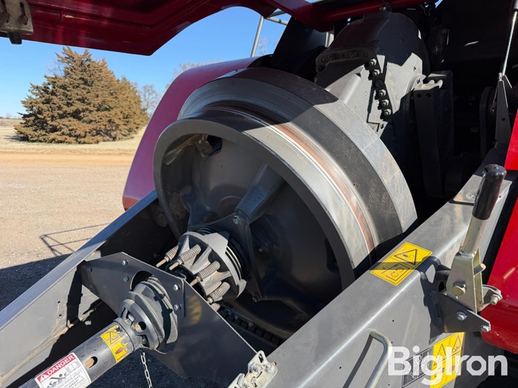 2024-massey-ferguson-lb2234xd-image-14