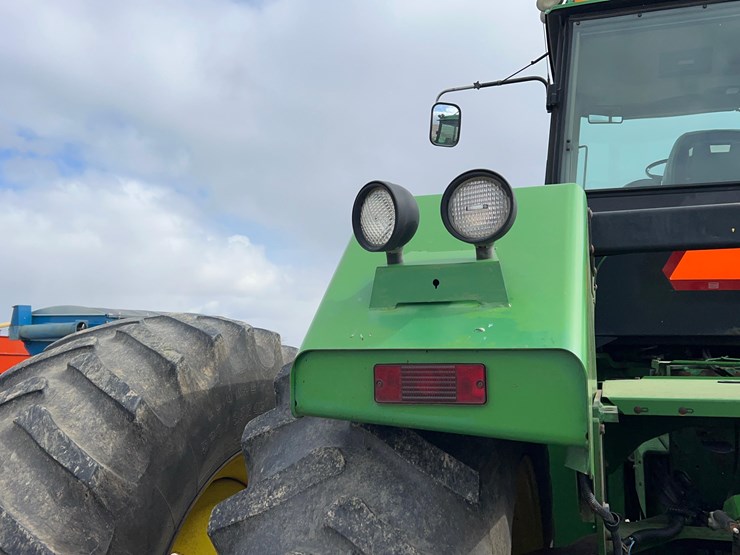 john-deere-8760-image-32