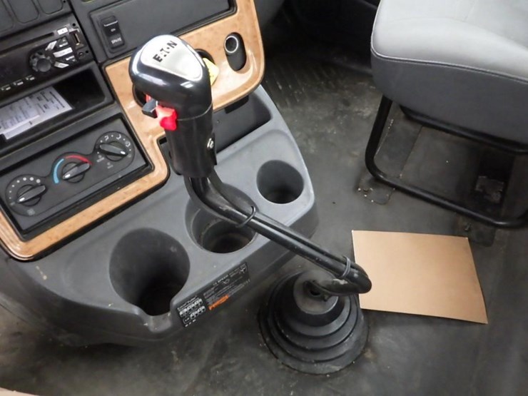 2016-international-prostar-image-54