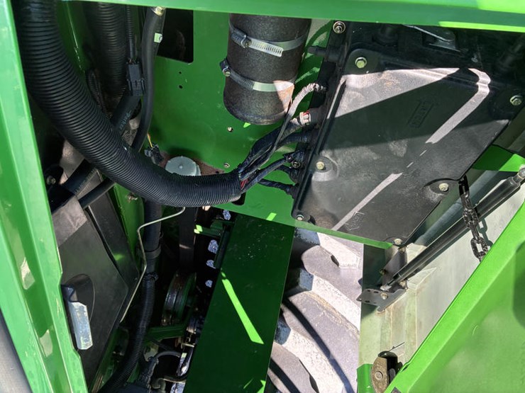 2005-john-deere-9660-sts-image-91