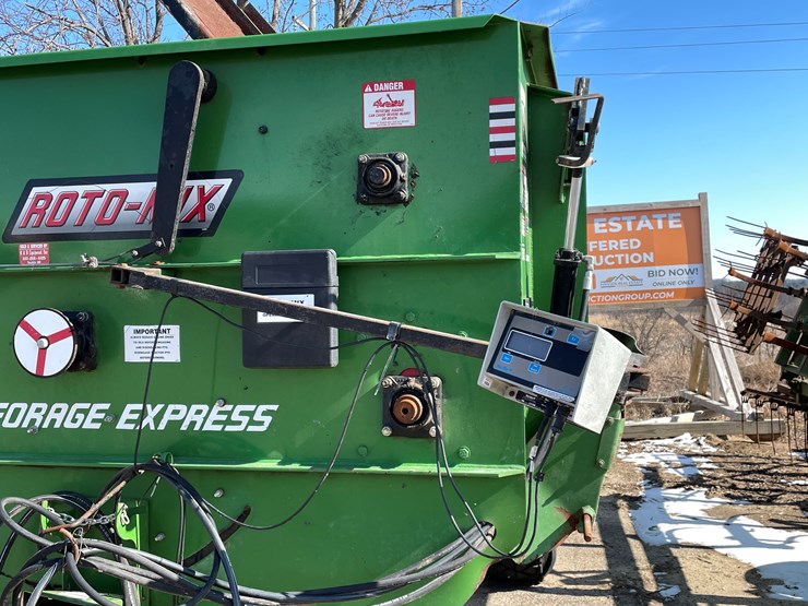 #1014-•-roto-mix-forage-express-image-4