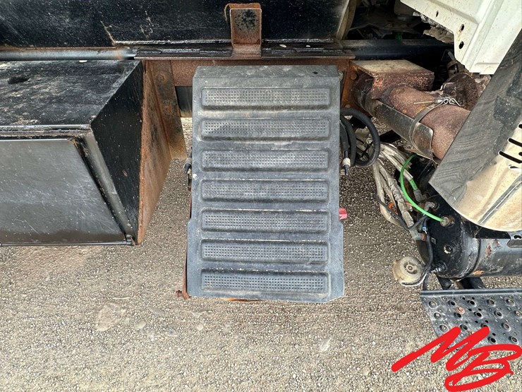 2008-international-7400-image-25