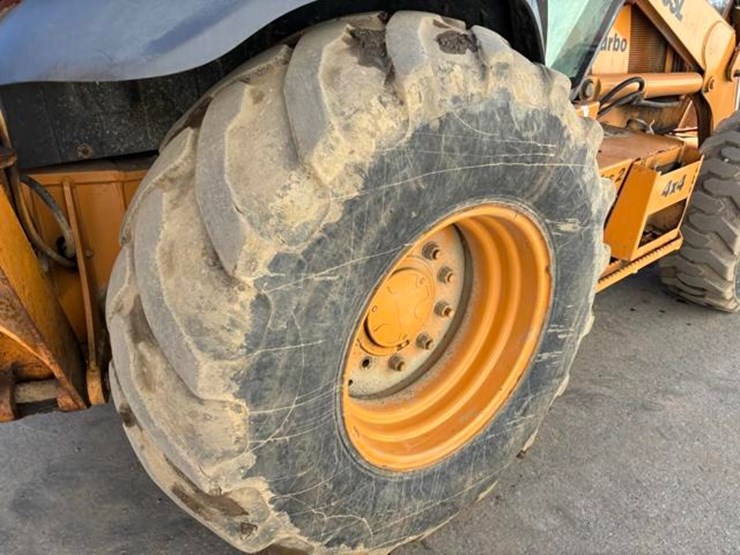 2002-case-590sl-image-15