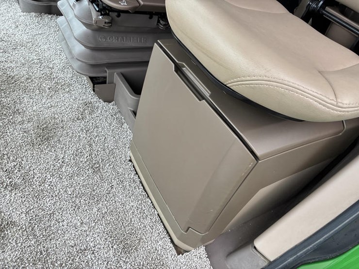 2023-john-deere-s780-image-95