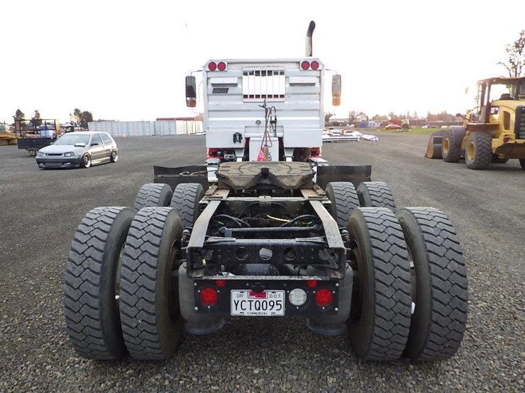 2016-international-prostar-image-6