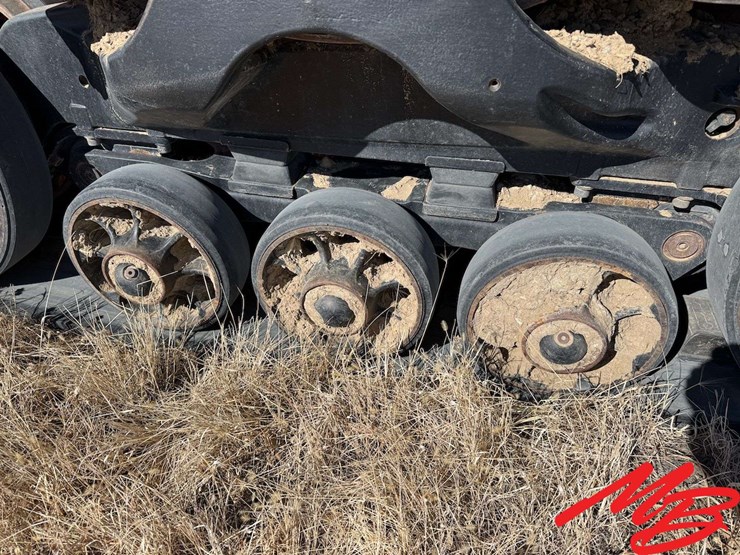 2014-case-ih-400-image-39