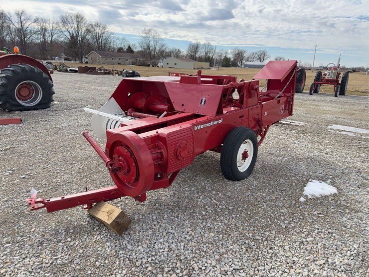 international-baler-image-1