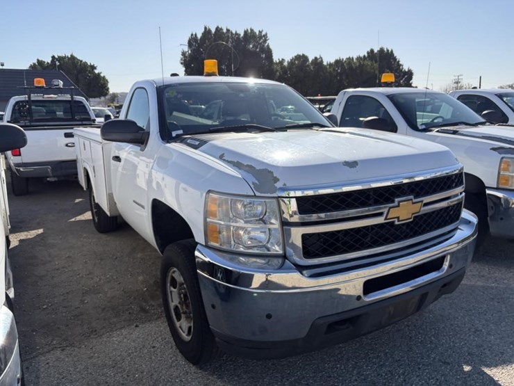 2012-chevrolet-2500-image-4