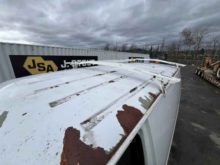 2004-ford-e250-image-22