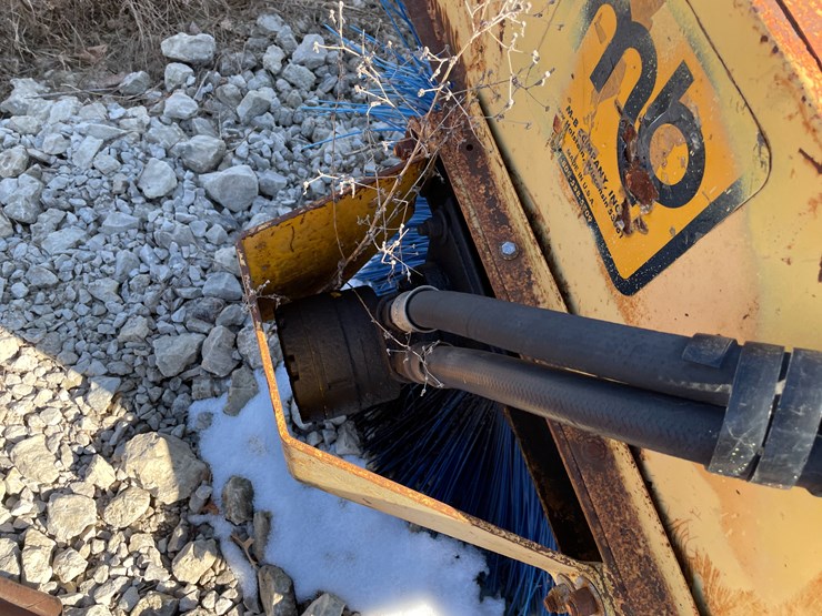 #6099-•-universal-mount-6'-mb-sweeper-image-7