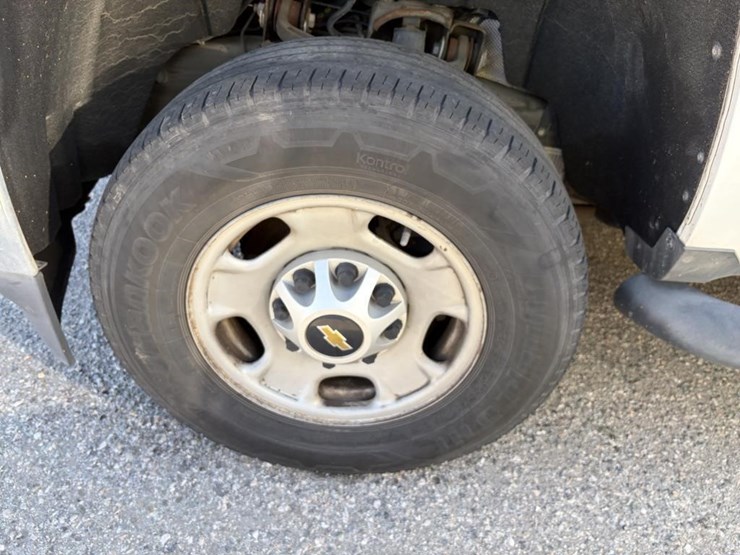 2016-chevrolet-2500-image-29