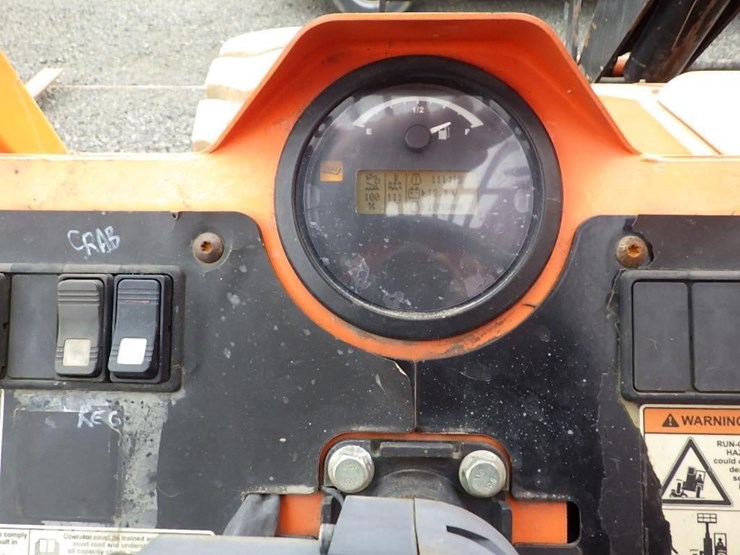 2015-jlg-8042-image-38