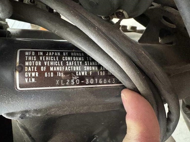 honda-xl250-motorcycle-image-8