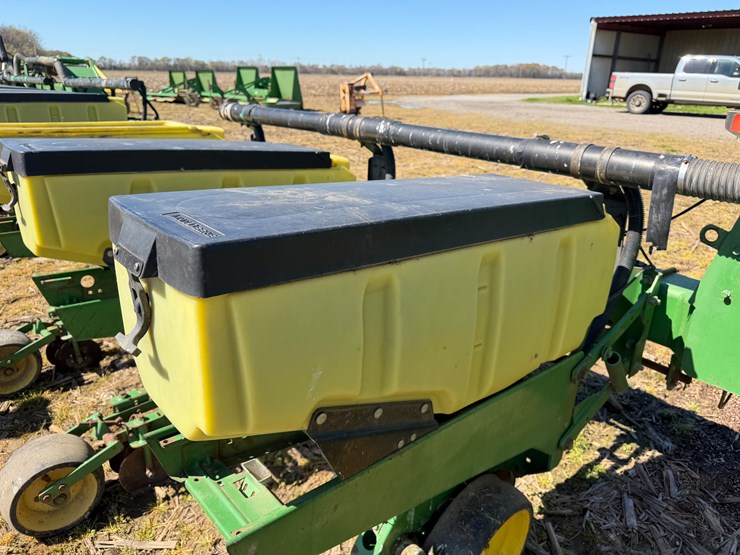 john-deere-7300-image-67