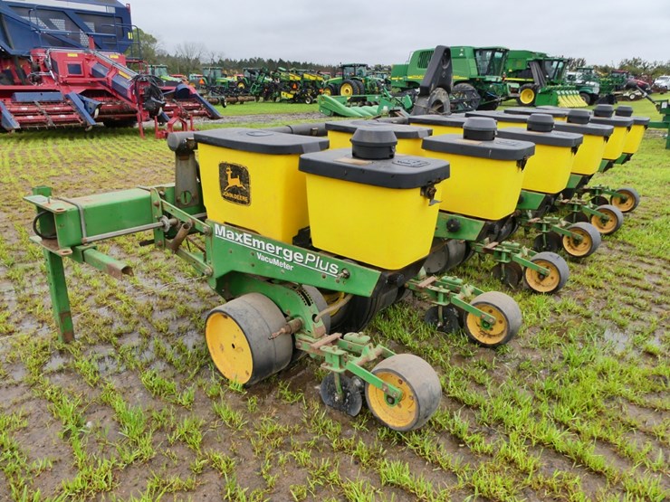 john-deere-1700-image-2