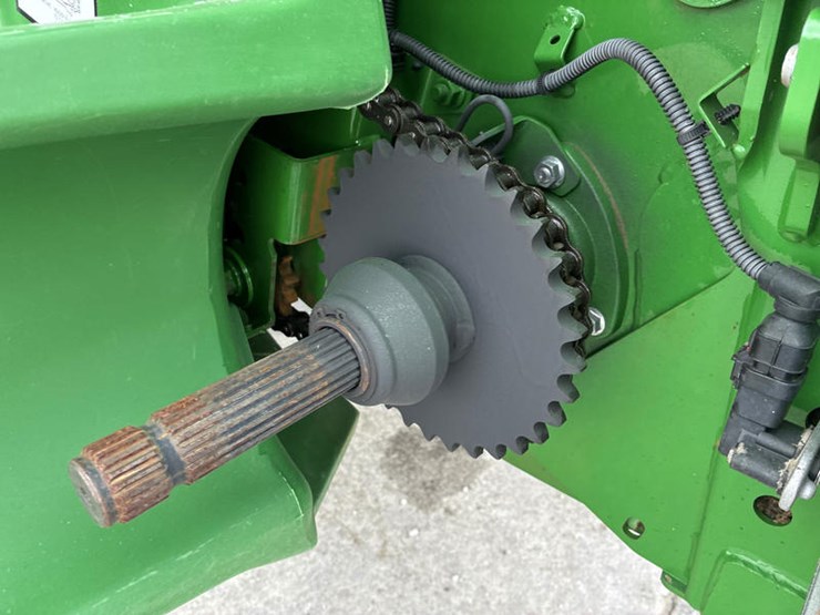 2023-john-deere-s780-image-26