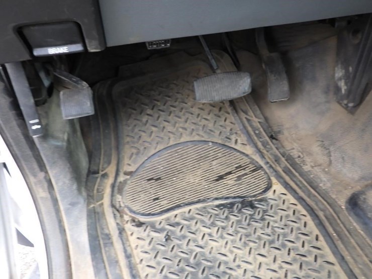 2012-ford-f550-image-27