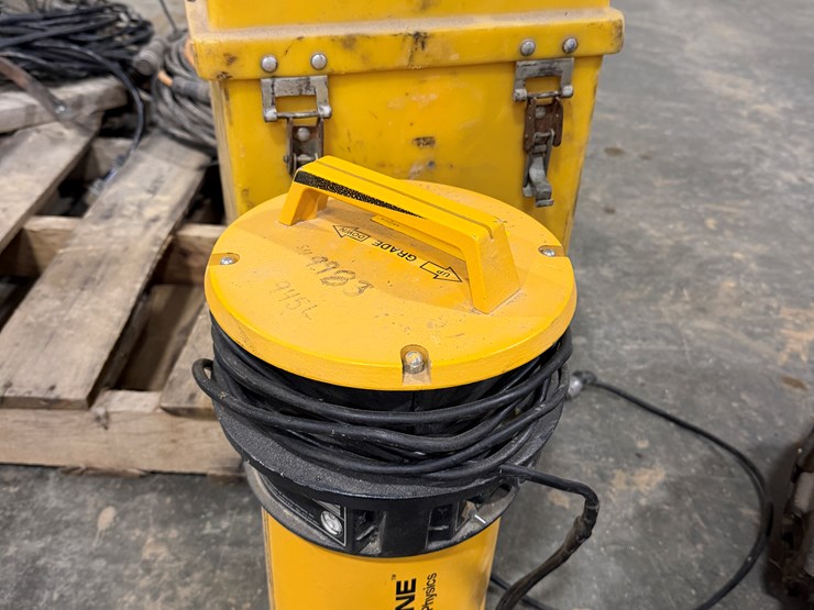 #37052-•-**-spectra-physics-945l-laser-level-sl-9983-image-1