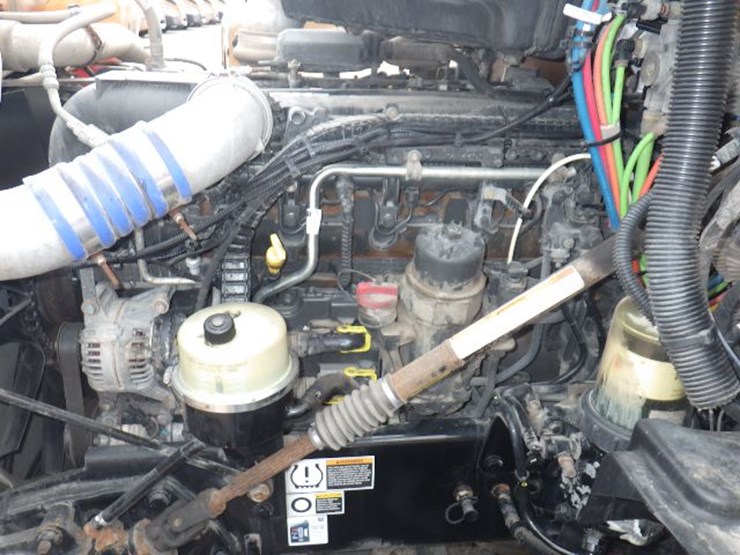 2022-kenworth-t680-image-21