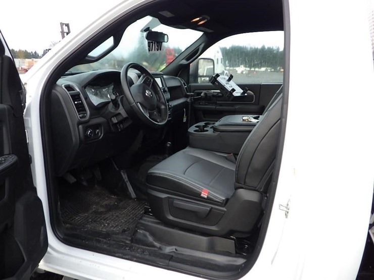 2024-dodge-ram-2500-image-36