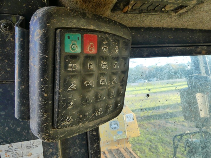 2018-deere-650k-lgp-image-13