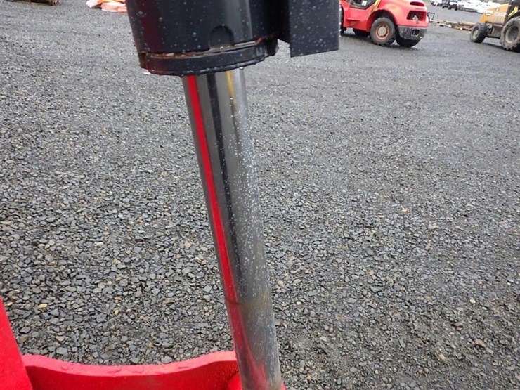 2013-yanmar-vio35-5b-image-24