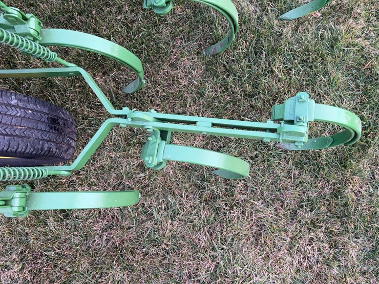 john-deere-van-brunt-cca-field-cultivator-image-30