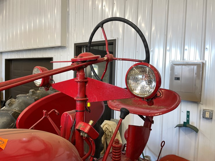 #1024-•-mccormick-farmall-h-tractor-(galesville,-wi)-image-22