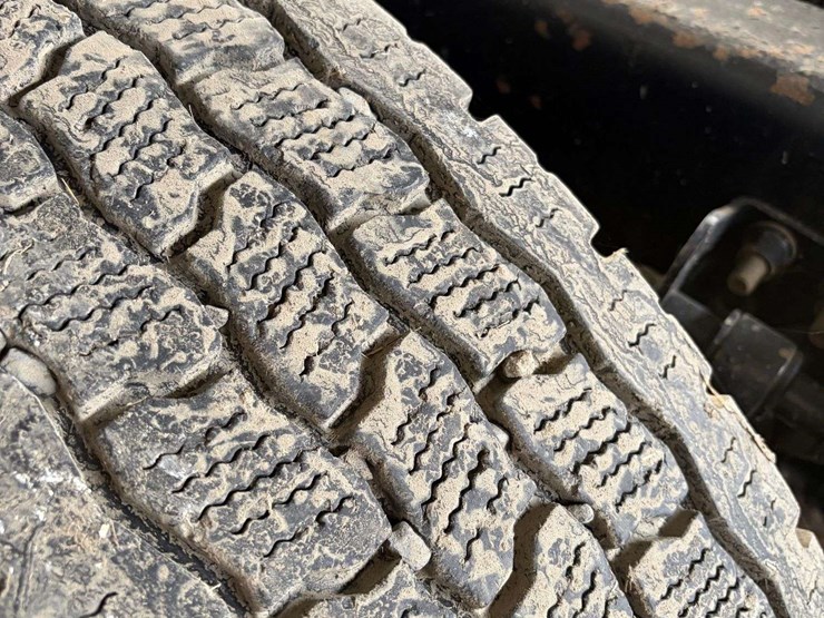 2001-volvo-vnl-tractor-truck---albany,-or-image-71