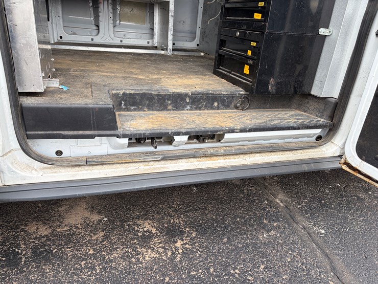 2015-ford-transit-image-29