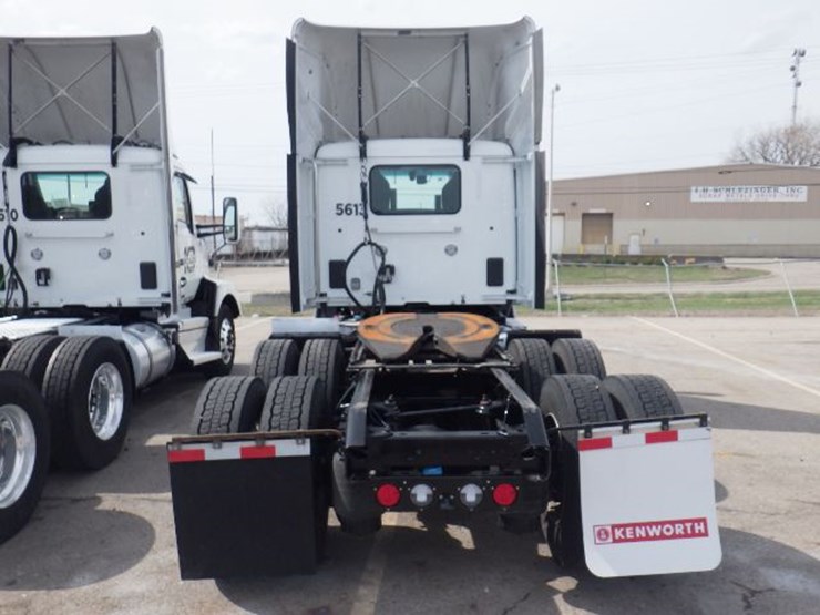 2024-kenworth-t680-image-10