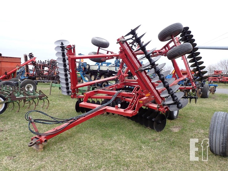 case-ih-3900-image-2