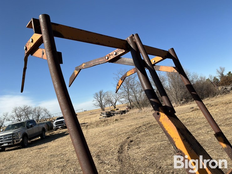 1957-farmall-350-2wd-tractor-w/loader-grapple-image-17